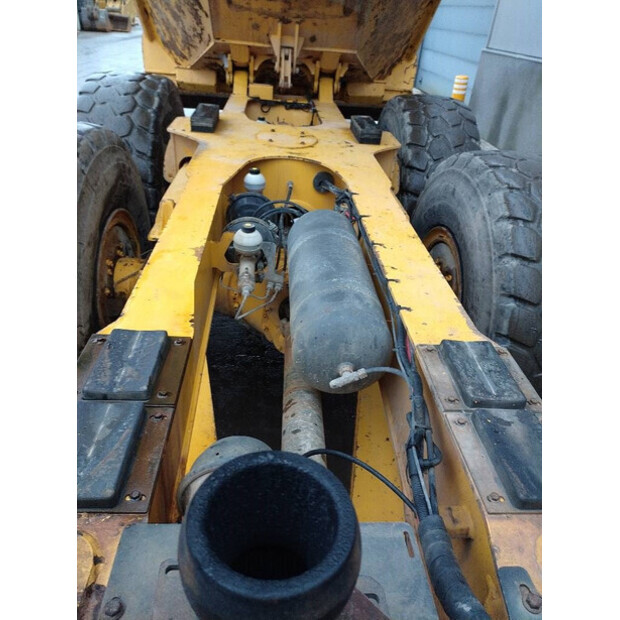 2008 فولفو A 25 E-43853556