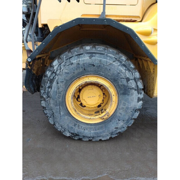 2008 فولفو A 25 E-43853563