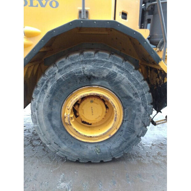 2008 فولفو A 25 E-43853564