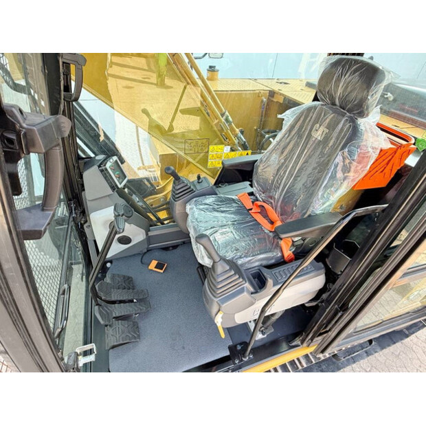 2025 Caterpillar 320D3 GC-43854342