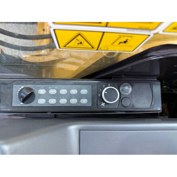 2025 Caterpillar 320D3 GC-43854371