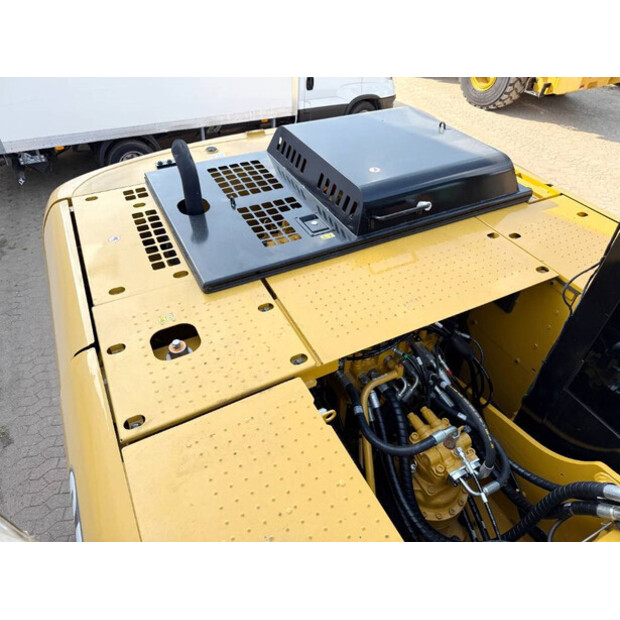 2025 Caterpillar 320D3 GC-43854384