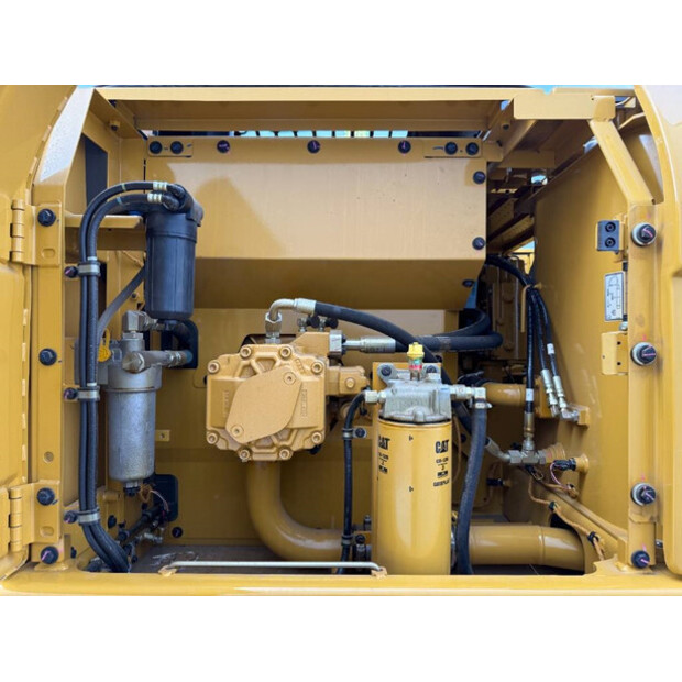 2025 كاتربيلر 323D3-43854409