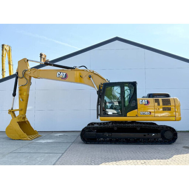 2025 كاتربيلر 323D3-43854413