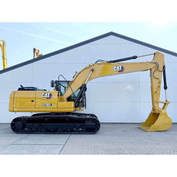 2025 كاتربيلر 323D3-43854419