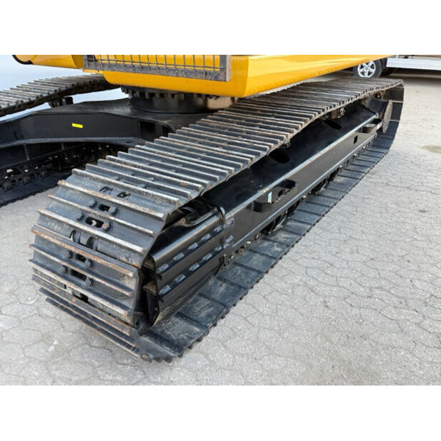 2025 كاتربيلر 323D3-43854429