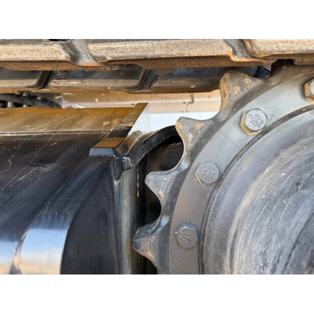 2025 كاتربيلر 323D3-43854431