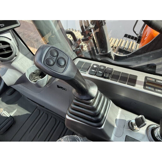 2025 Doosan DX205-43854482