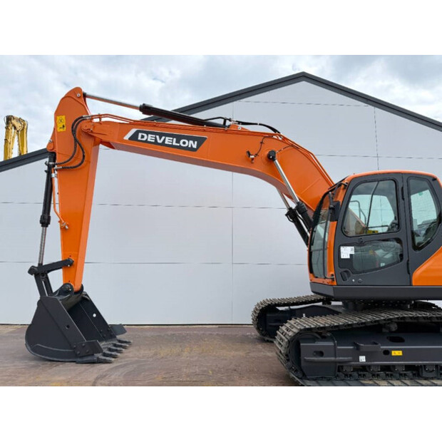 2025 Doosan DX205-43854487