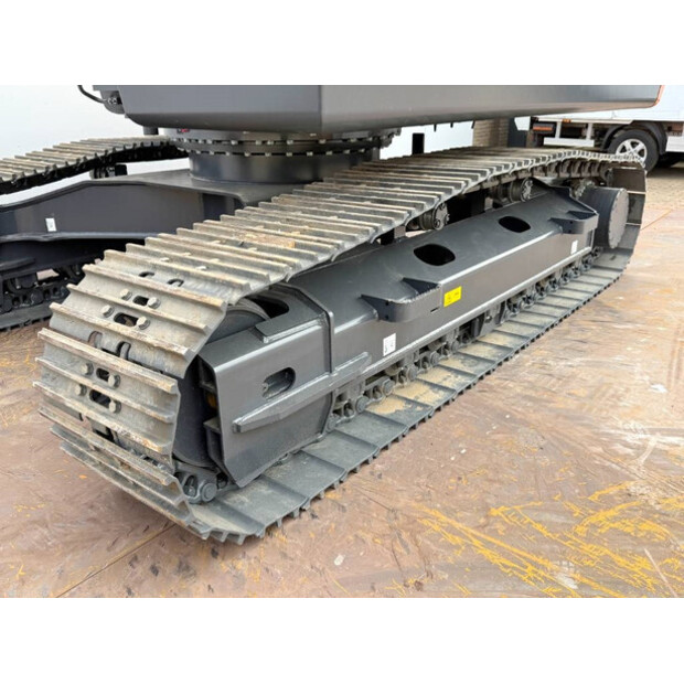 2025 Doosan DX205-43854492