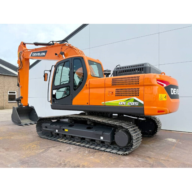 2025 Doosan DX205-43854505