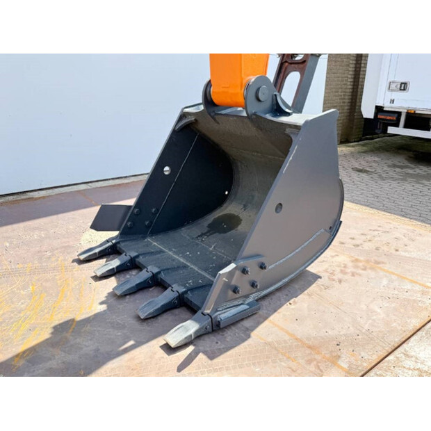 2025 Doosan DX205-43854520