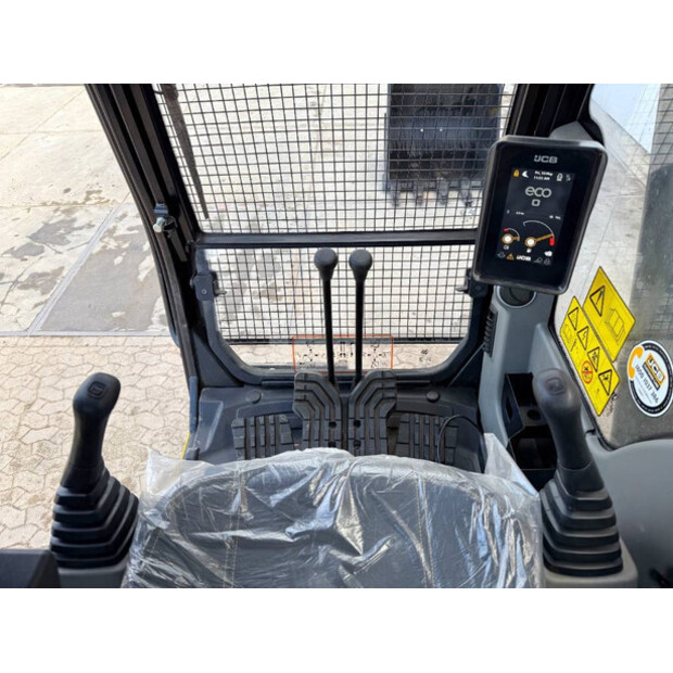 2025 JCB 205-43854603