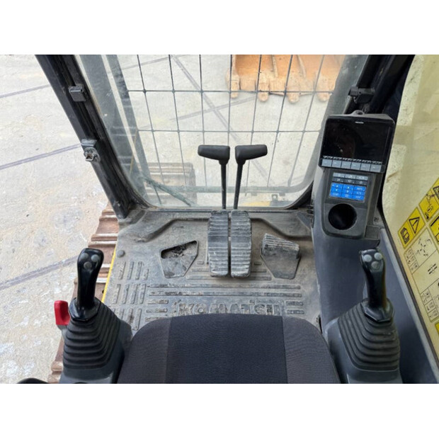 2017 كوماتسو PC700LC-11-43854631