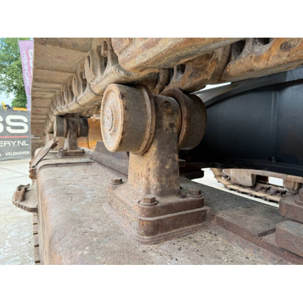 2017 كوماتسو PC700LC-11-43854646