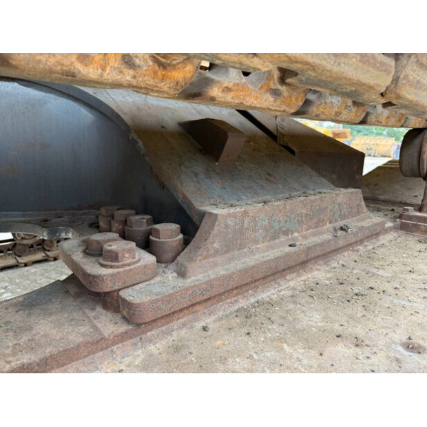 2017 كوماتسو PC700LC-11-43854647