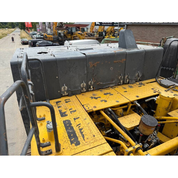 2017 كوماتسو PC700LC-11-43854652