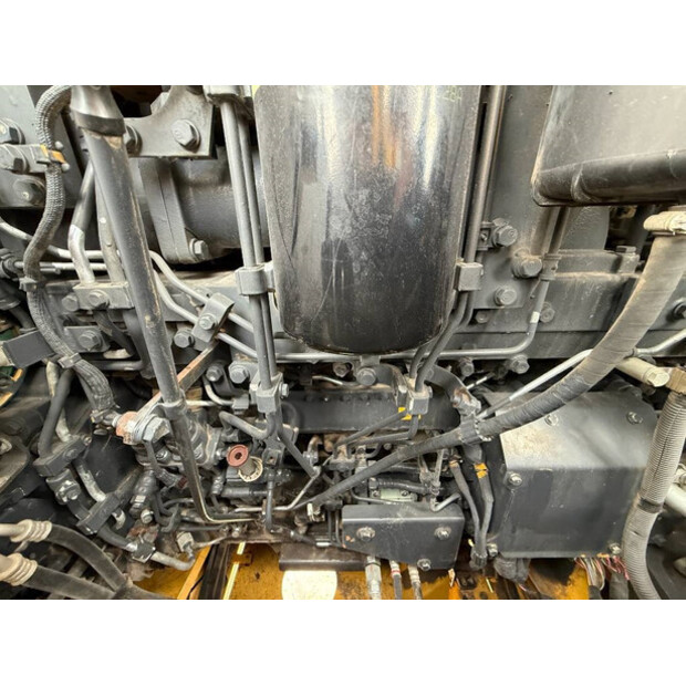 2017 كوماتسو PC700LC-11-43854654