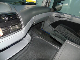 2009-mercedes-benz-actros-2632-1386723-43855245