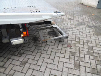 2011-iveco-eurocargo-140e25-43855266