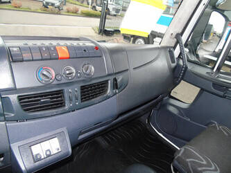 2011-iveco-eurocargo-140e25-43855283