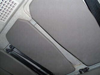 2011-iveco-eurocargo-140e25-43855290