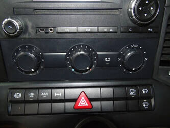 2013-mercedes-benz-antos-1924-1386725-43855325