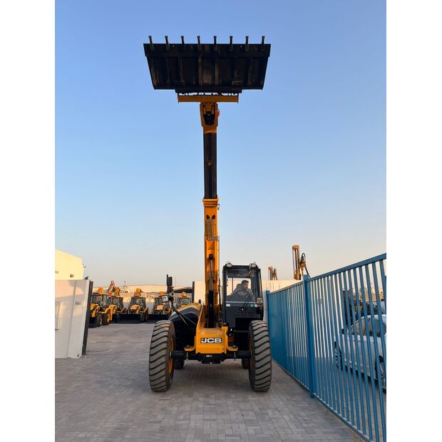 2024 JCB 530-70-43869483