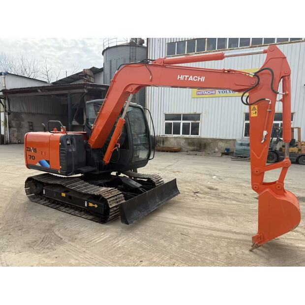 2024 هيتاشى ZX70-43869821