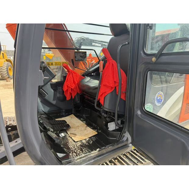 2024 هيتاشى ZX70-43869824