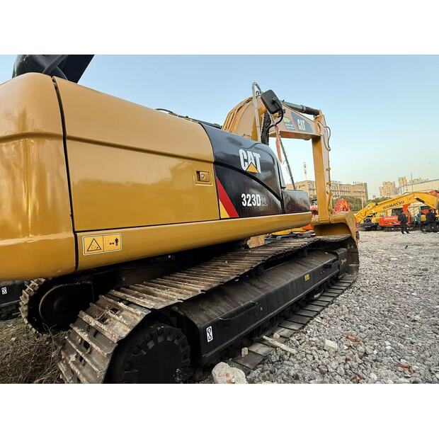 2022 كاتربيلر 323D2L-43869879