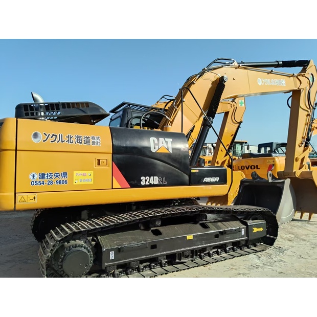2022 Caterpillar 324D2L-43869893