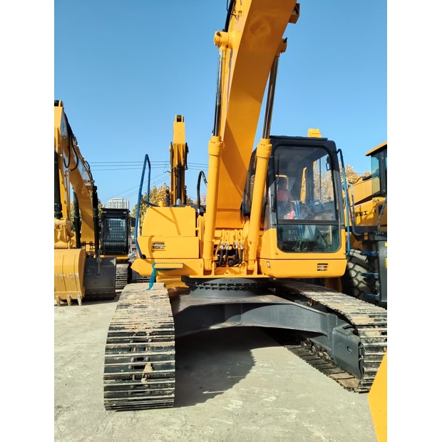 2022 LOVOL FR260E-43869899