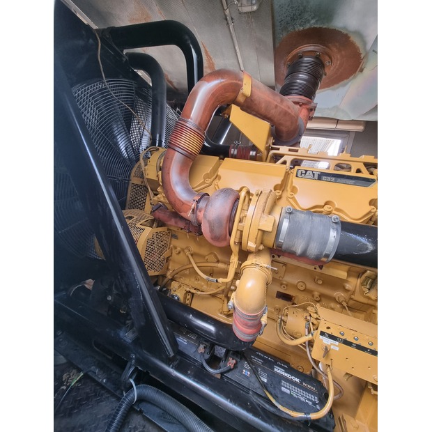 2010 كاتربيلر 100KvA-43869946