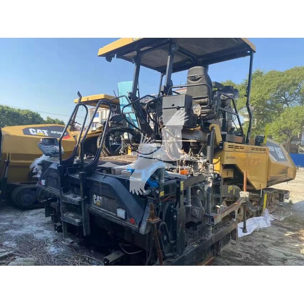 2017 كاتربيلر AP-655F-43877367