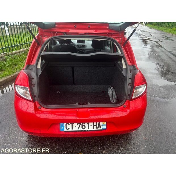 2013 Renault Clio-43882932