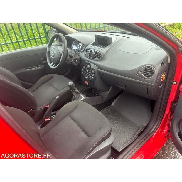 2013 Renault Clio-43882936