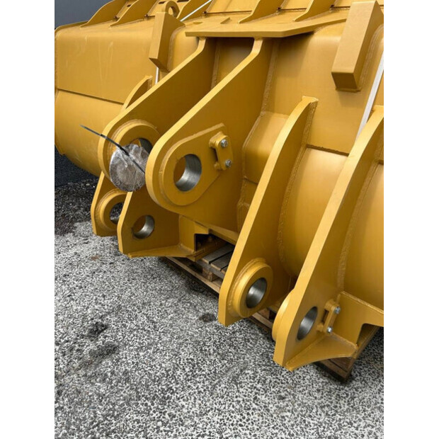 2025 Caterpillar 988K-43883191