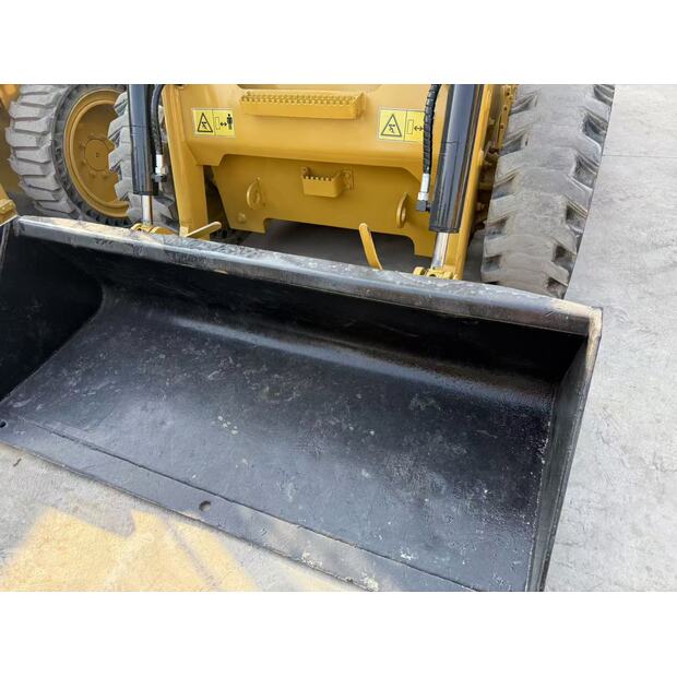 2023 Caterpillar 226B-43883354