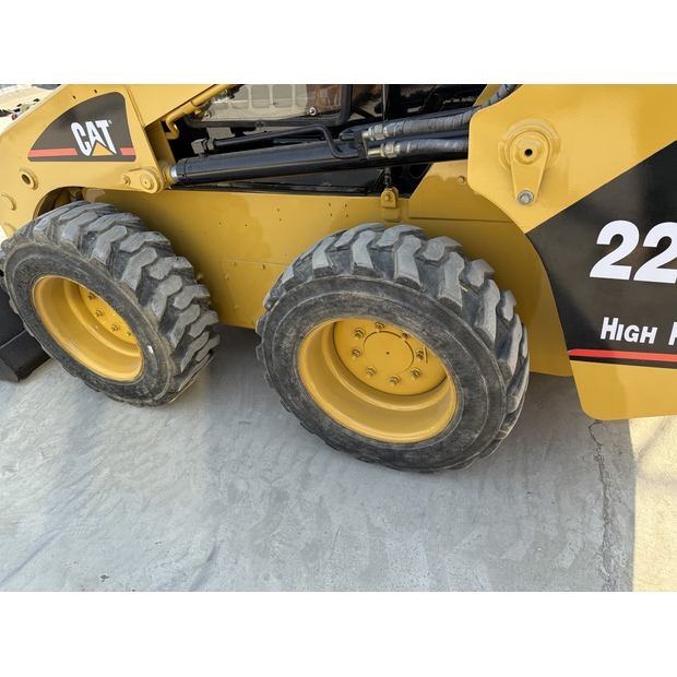 2023 كاتربيلر 226B3-43883868