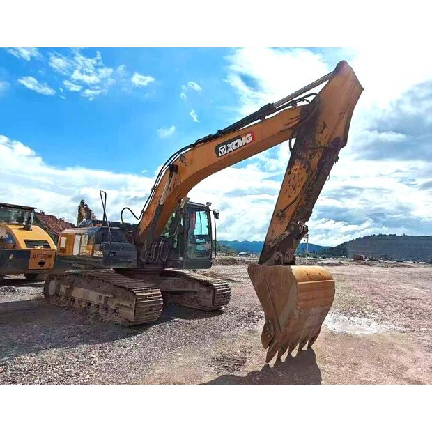 2022 اكس سي ام جي XE215DA-43884069