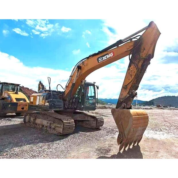 2022 اكس سي ام جي XE215DA-43884070