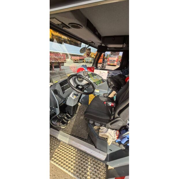 2020 Liebherr LTM1500-8.1-43886875