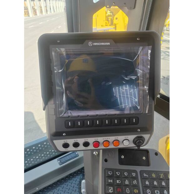 2022 اكس سي ام جي XGC130-I-43889596