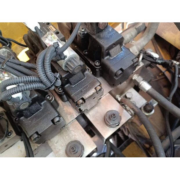 2012 XCMG QAY240-43889984