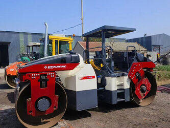 Image de ROULEAUX TANDEM VIBRANTS 2010 DYNAPAC CC3200