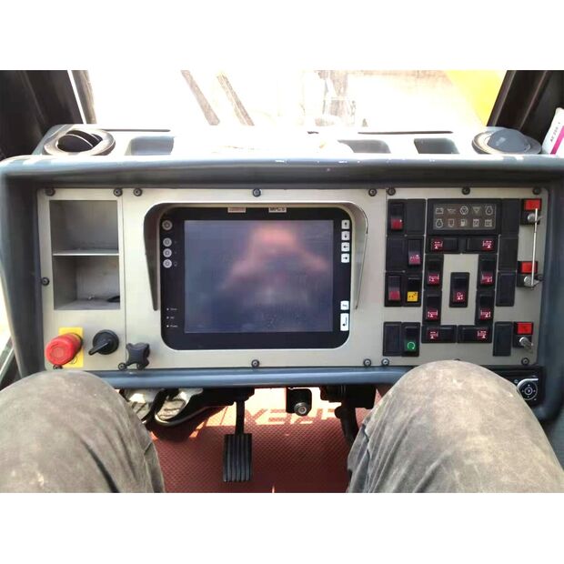 2007 تيريكس AC200-1-43891986