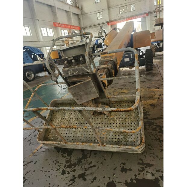 2014 اكس سي ام جي GKS22-43892297