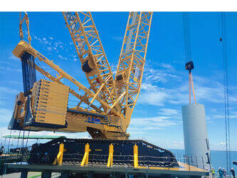 Image de GRUES SUR CHENILLES 2014 XCMG XGC16000