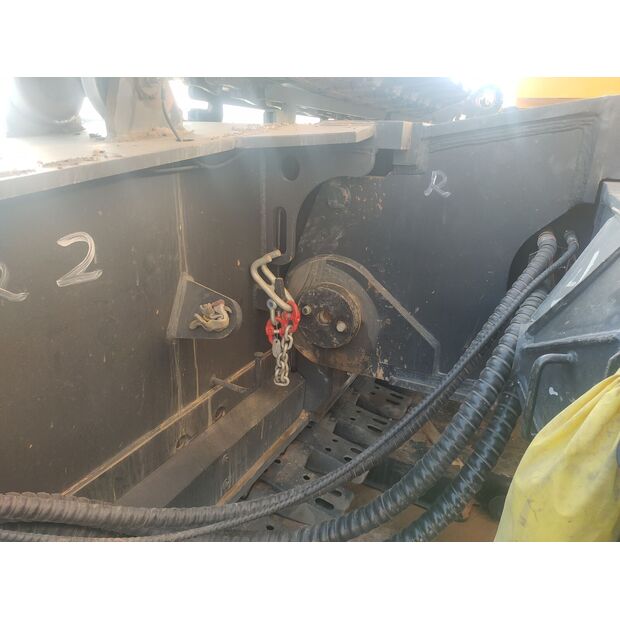 2021 تيريكس XGC11000A-43892422